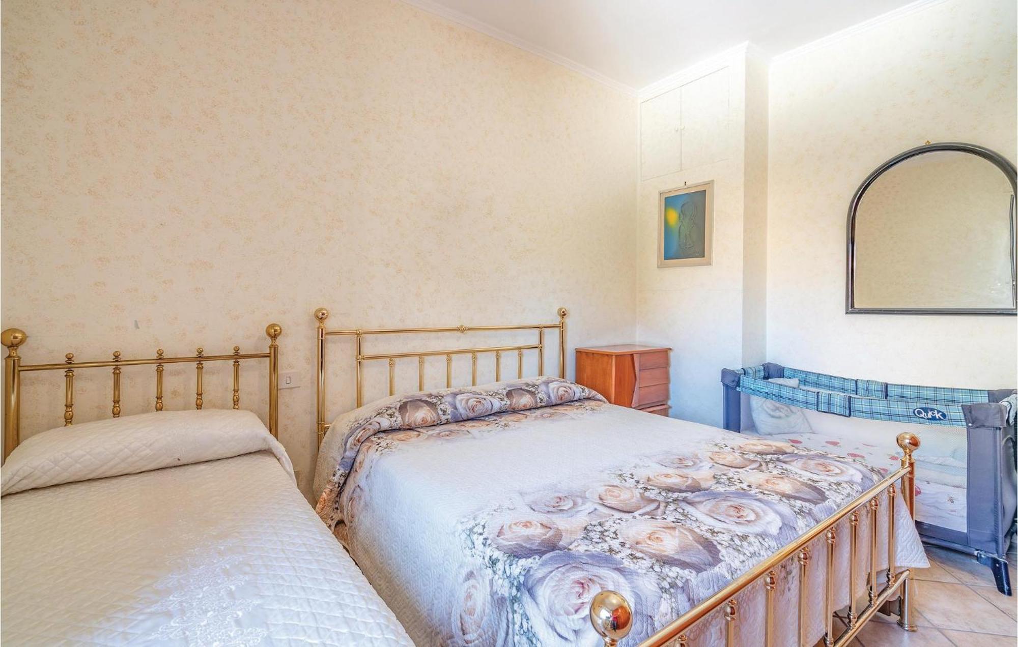 Gorgeous Apartment In Ladispoli Rm With Wifi Luaran gambar